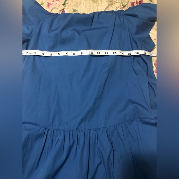 Host pick🔥Halston Poplin dress 💎! Gorgeous color size 6! Lowest price - Picture 9 of 9